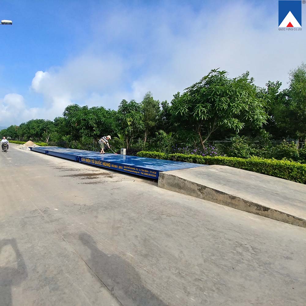 quoc-hung-corp-can-dien-tu-o-to-xe-tai-ts-300