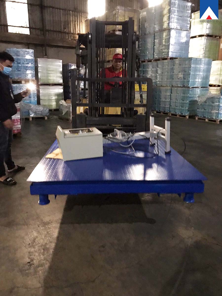 quoc-hung-corp-can-san-khung-bao-quoc-hung-linh-hoat-chac-chan-1